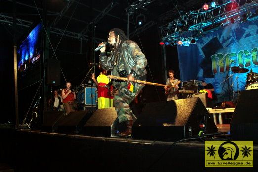 Luciano (Jam) with Iriepathie 17. Reggae Jam Festival - Bersenbrueck 05. August 2011 (19).JPG